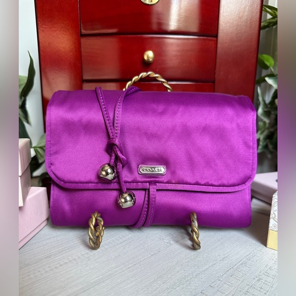 Coach Mulberry Satin Tri-Fold Travel Jewelry Organizer - NWT - Picture 1 of 7